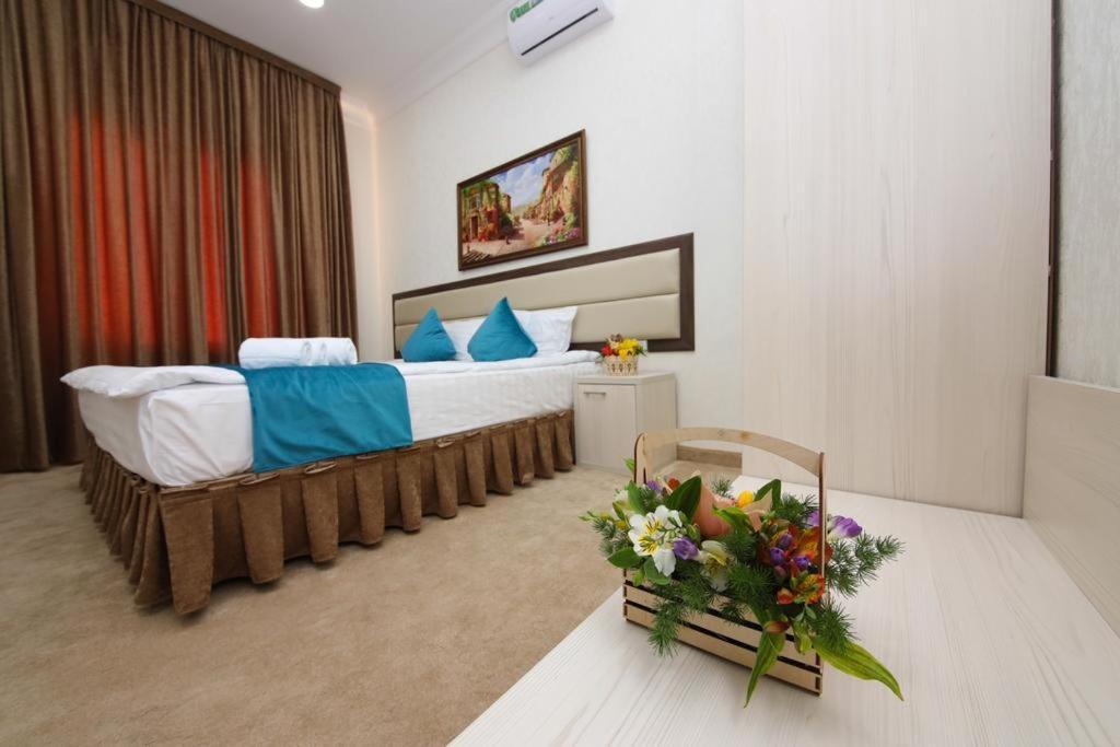 Hotel Globus Ташкент Екстер'єр фото