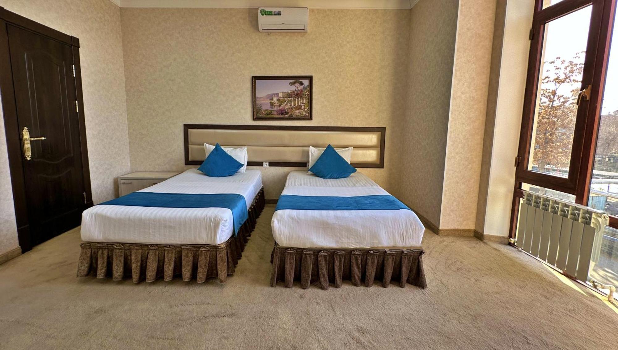 Hotel Globus Ташкент Екстер'єр фото
